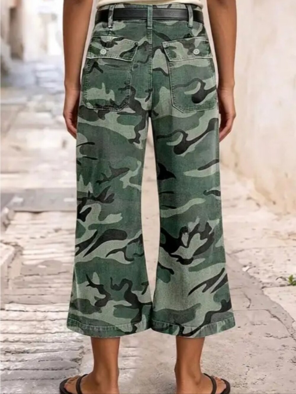 Flamingals Camo Print Mid Waist Flare Leg Crop Pants NWT Large - Picture 3 of 10